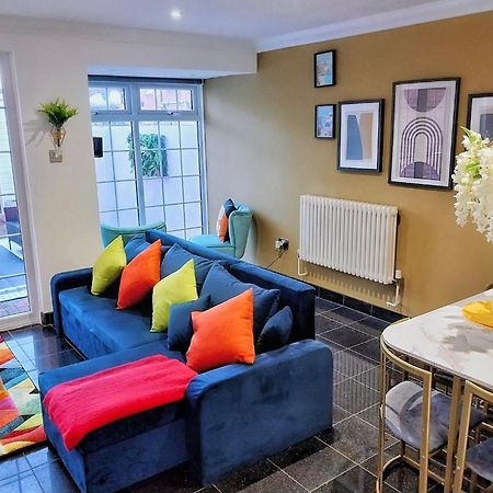 Charming 3-Bedroom House With Garden In Portsmouth, Close Parking, Train Station & Gunwharf Exterior foto