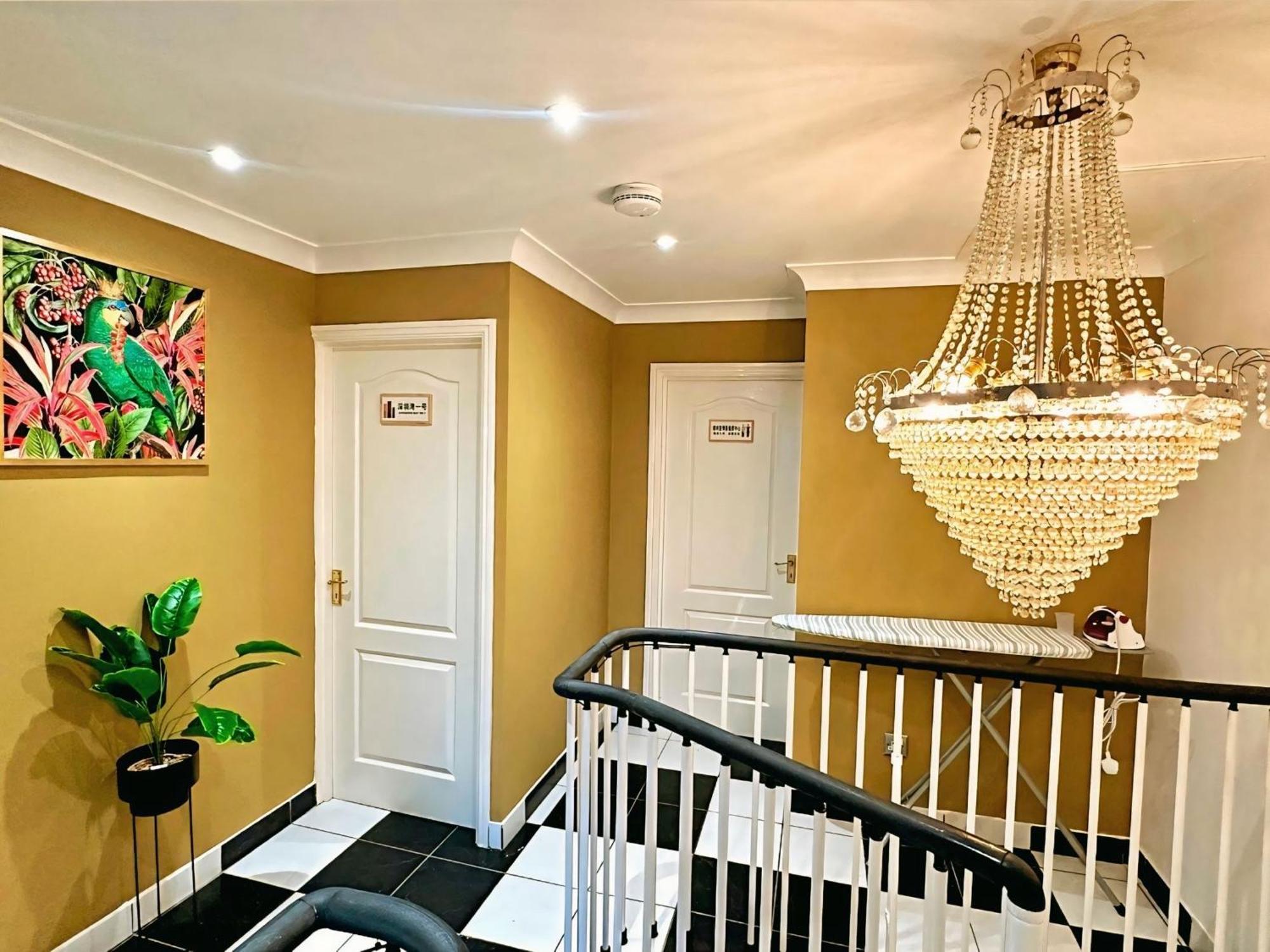 Charming 3-Bedroom House With Garden In Portsmouth, Close Parking, Train Station & Gunwharf Exterior foto